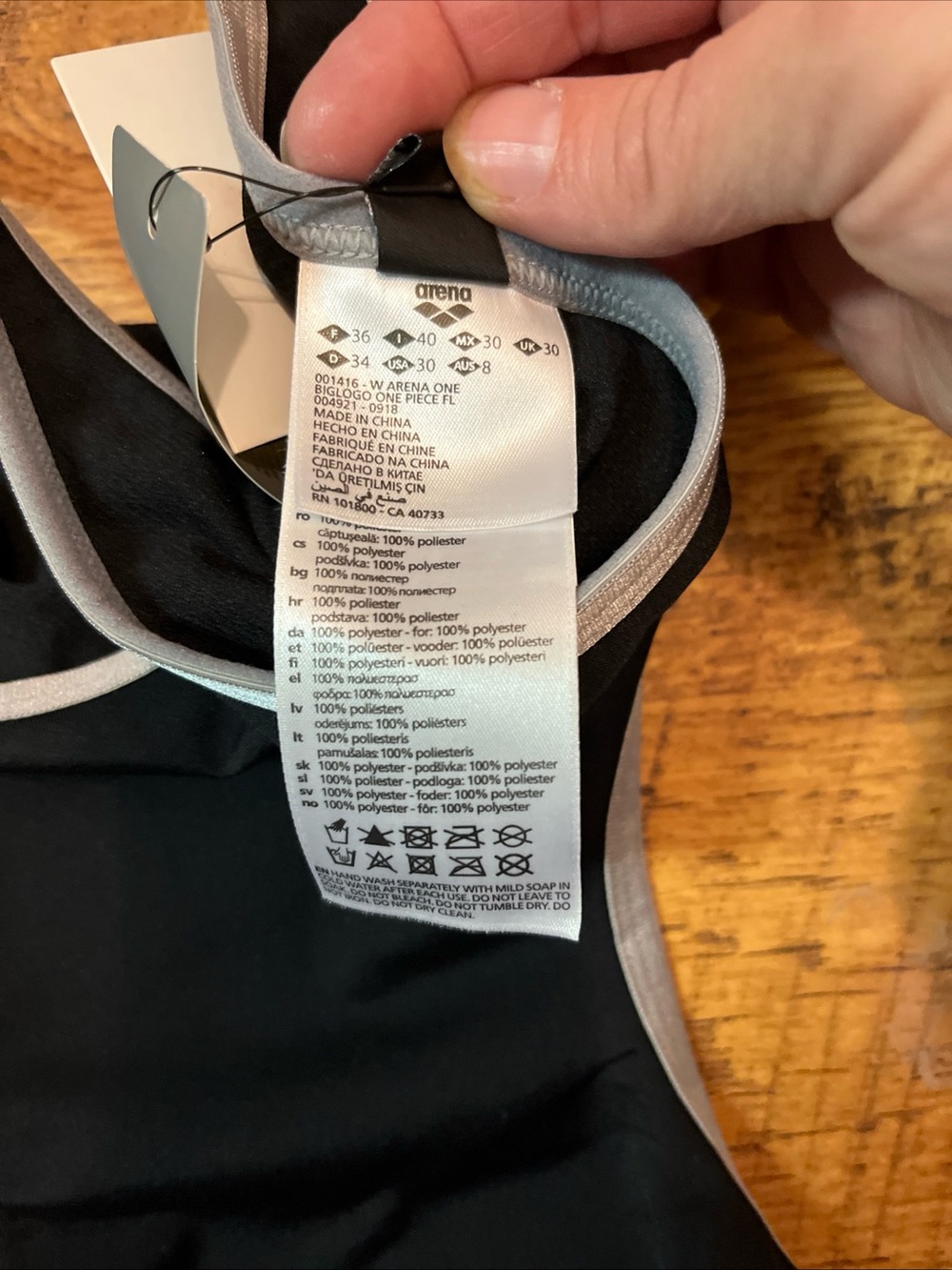 Arena One Biglogo Black/Silver One-Piece USA 30 - Picture 7 of 11